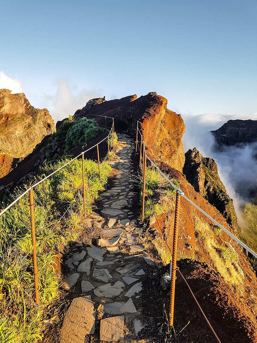 Best hike in Madeira, Pico do Arieiro to Pico Ruivo