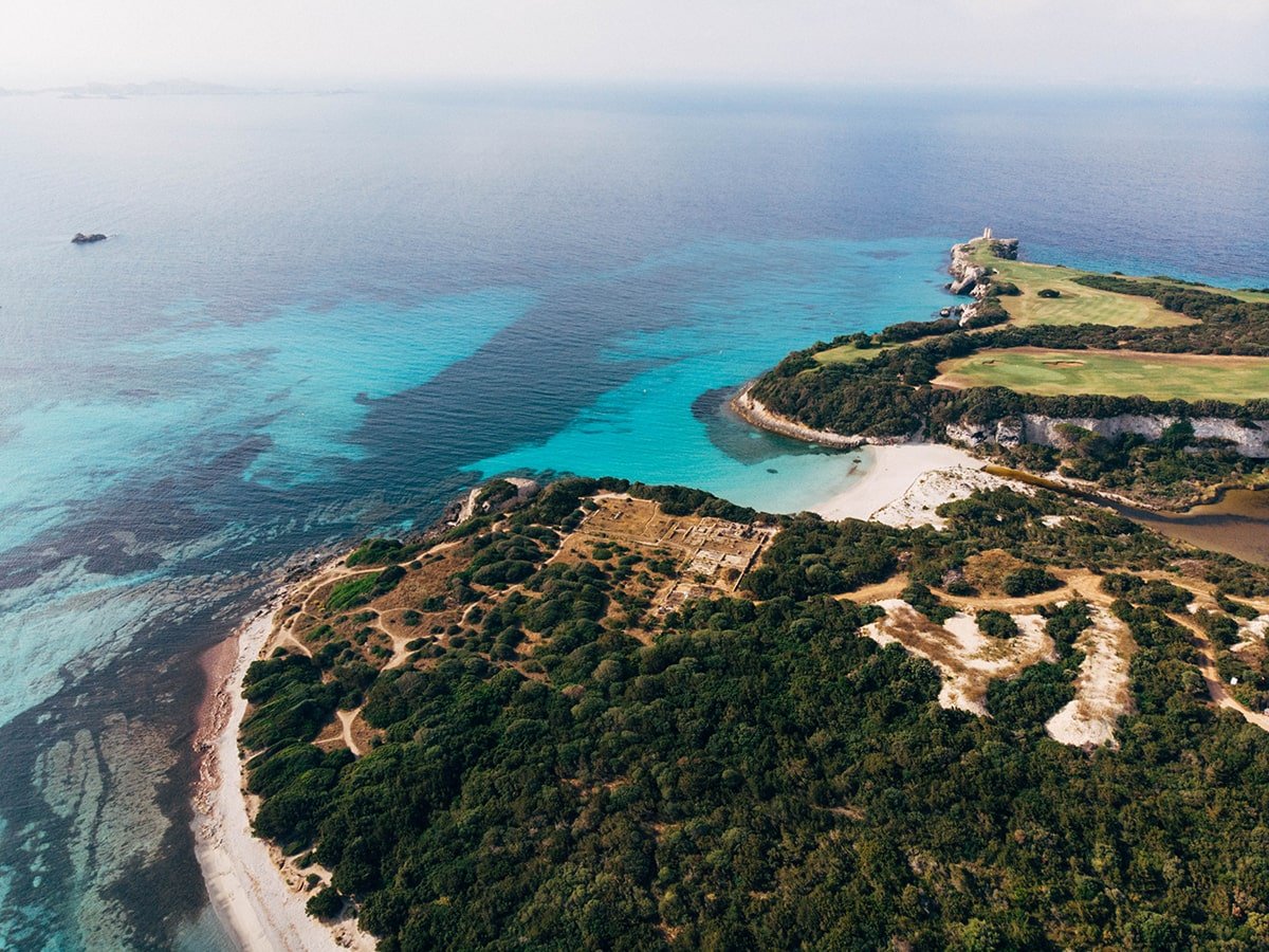 Aerial view of the Piantarella and Petit Sperone beaches