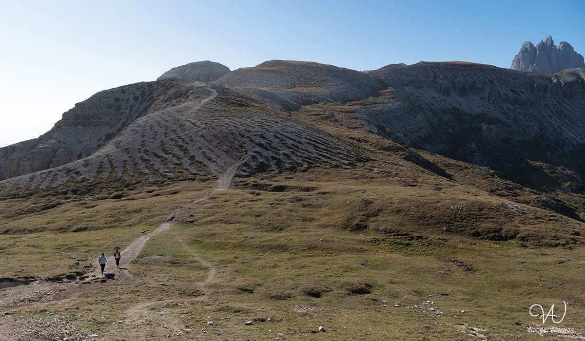 The beginning of the trail