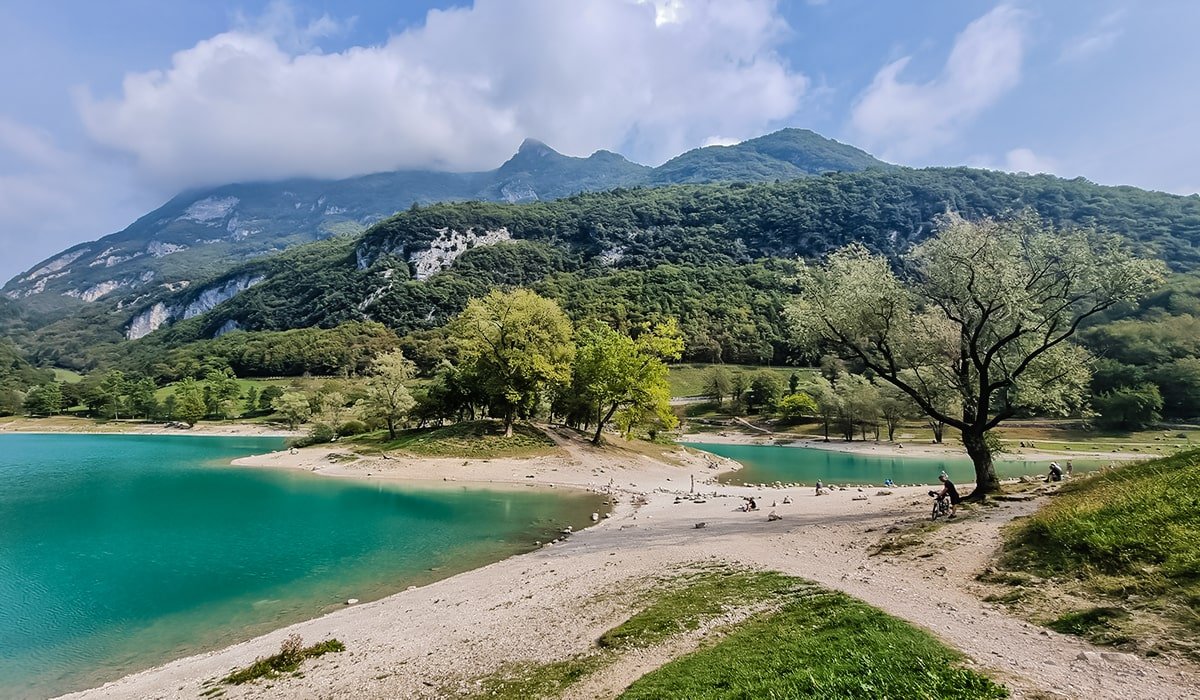 The island of Lake Tenno
