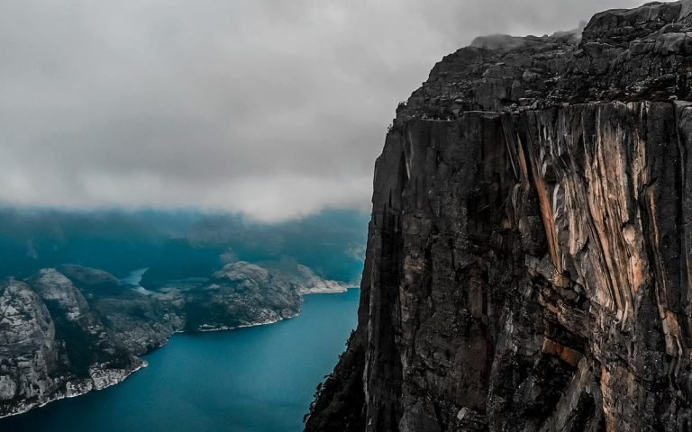 Scenic Splendors on the Pulpit Rock Trail
